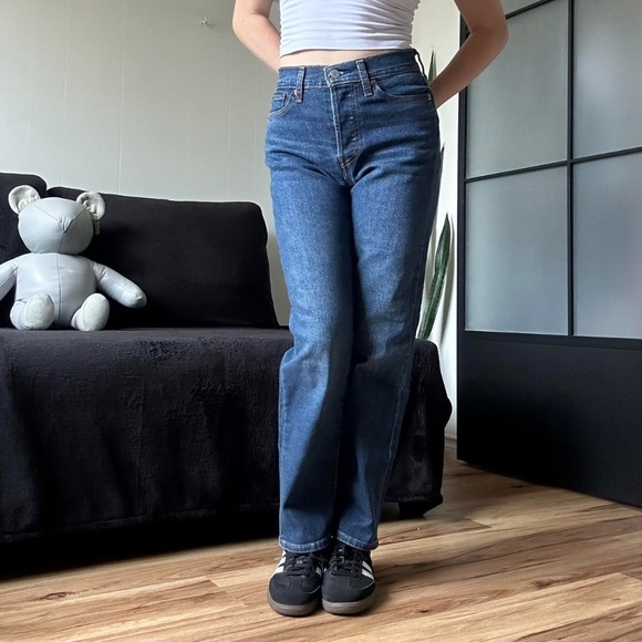 Levis Navy Denim Wedgie Straight Fit Jeans - Picture 6 of 8